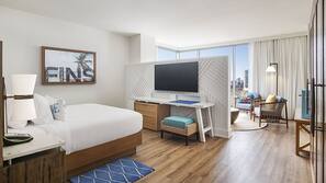 Premium bedding, in-room safe, desk, laptop workspace