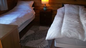 3 bedrooms, iron/ironing board, free cots/infant beds, free WiFi