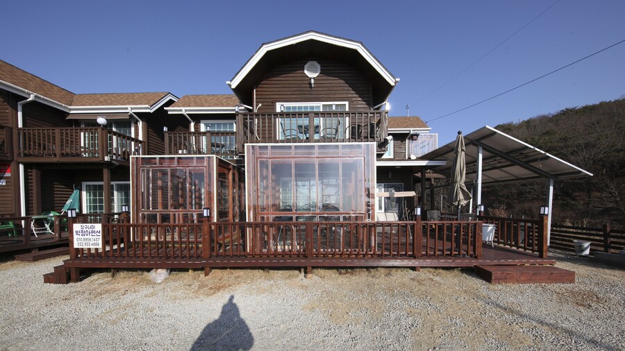 Seongmodo Park Jeong A pension