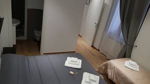 Free cots/infant beds, free WiFi