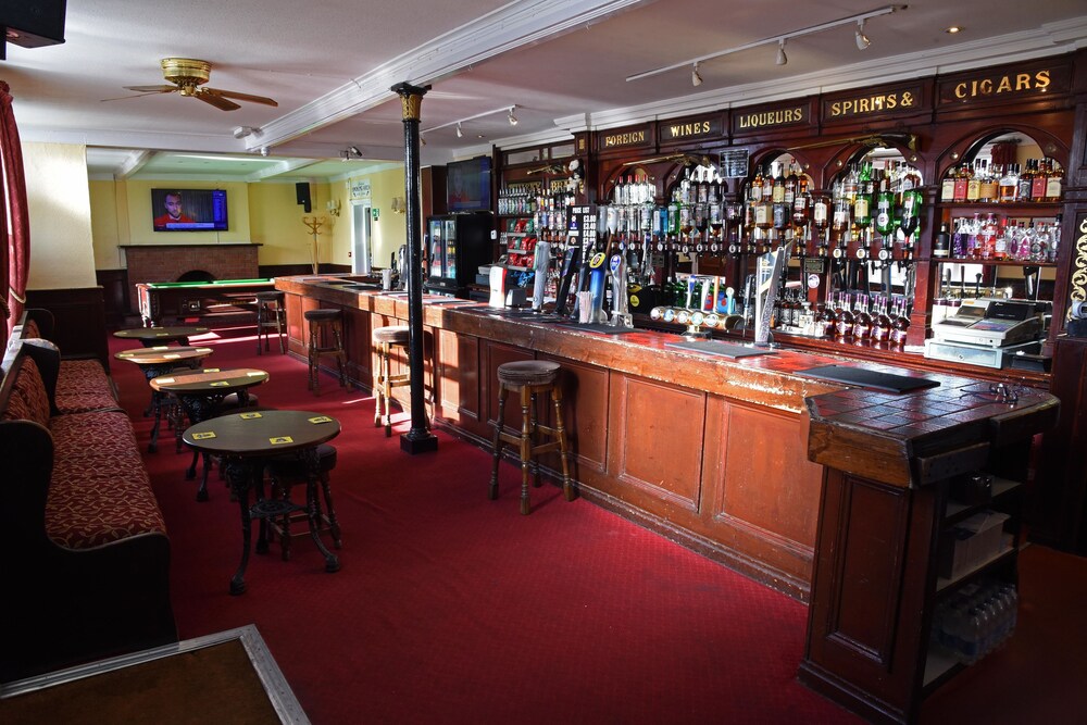 Bar (on property), The Hope Hotel