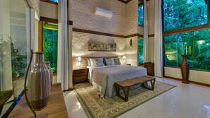 Premium bedding, in-room safe, individually decorated