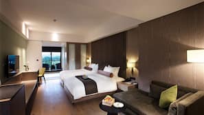 Premium bedding, free minibar, in-room safe, desk