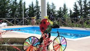 Piscina stagionale all'aperto