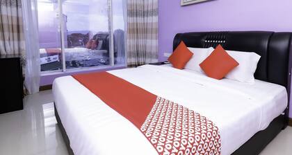 OYO 714 Arina Hotel
