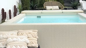 Piscine extérieure (ouverte en saison)