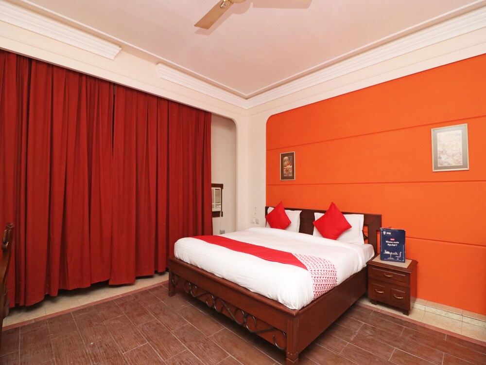 Oyo 23171 Hotel Metro Regency In Meerut Hotel Rates Reviews On