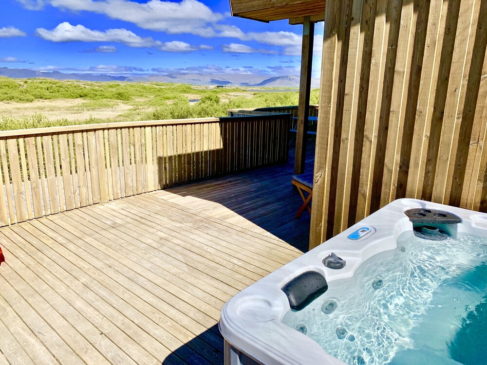 Warm Cottage For 10 With Guest House And Hottub Close To
