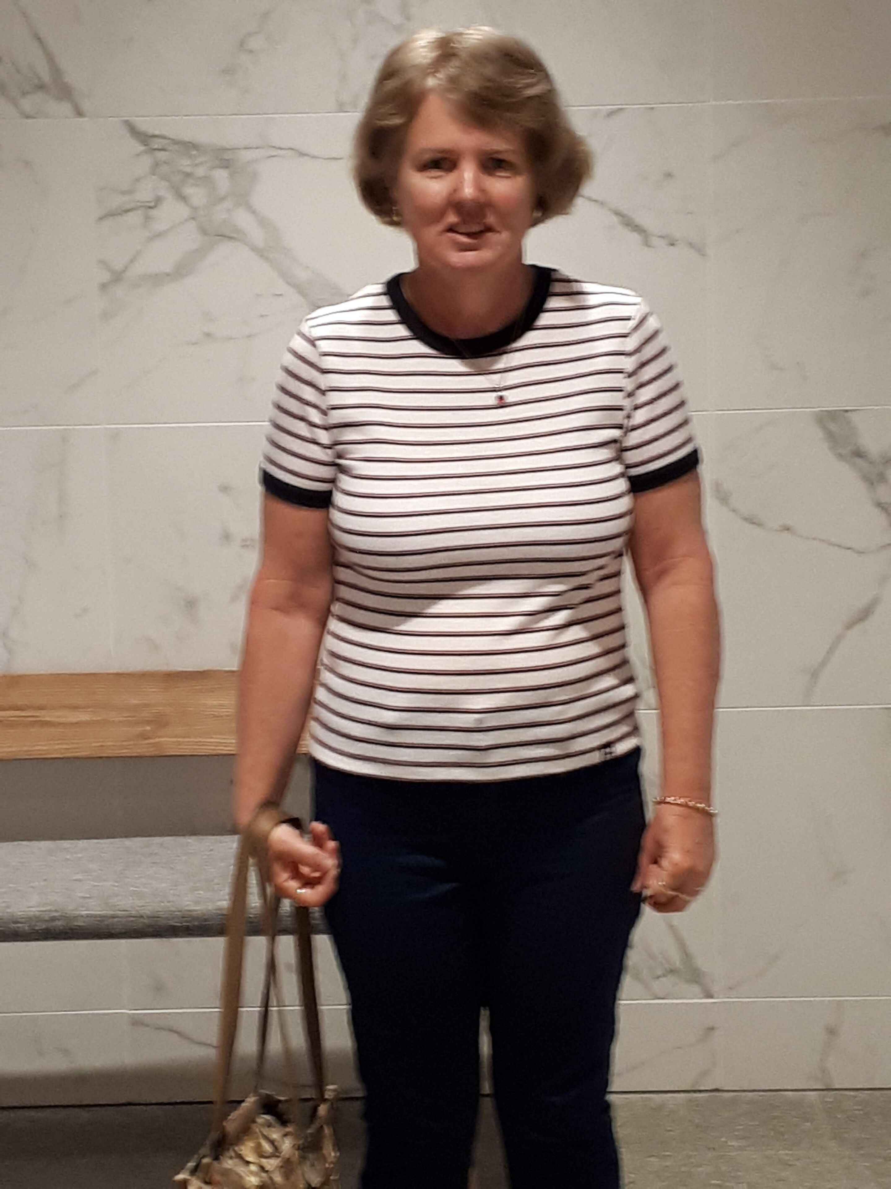 Female Only Stays. Modern Room has Bar Fridge, Kettle & TV, Desk.king Single BED