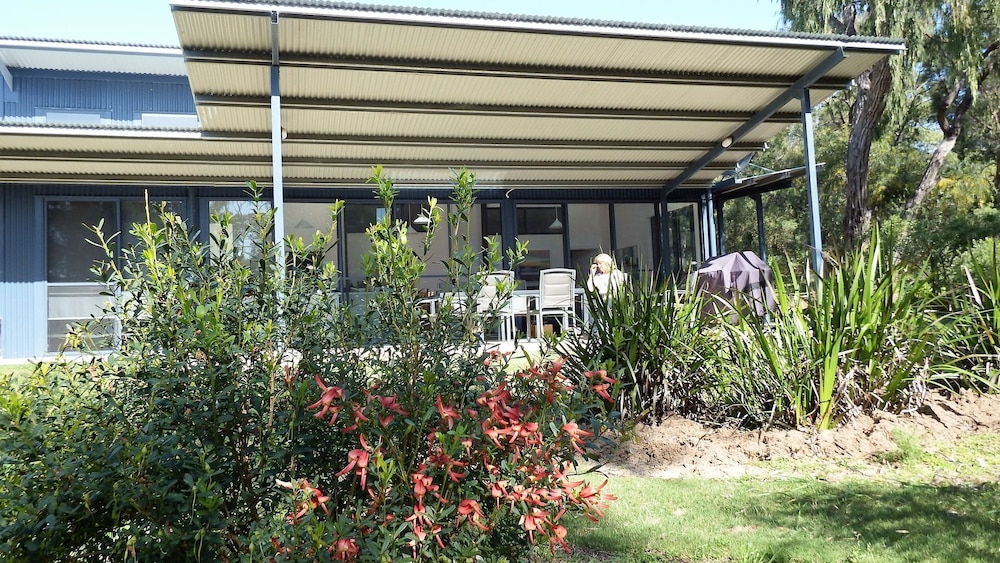 Top 10 Pet & DogFriendly In Yallingup, Australia