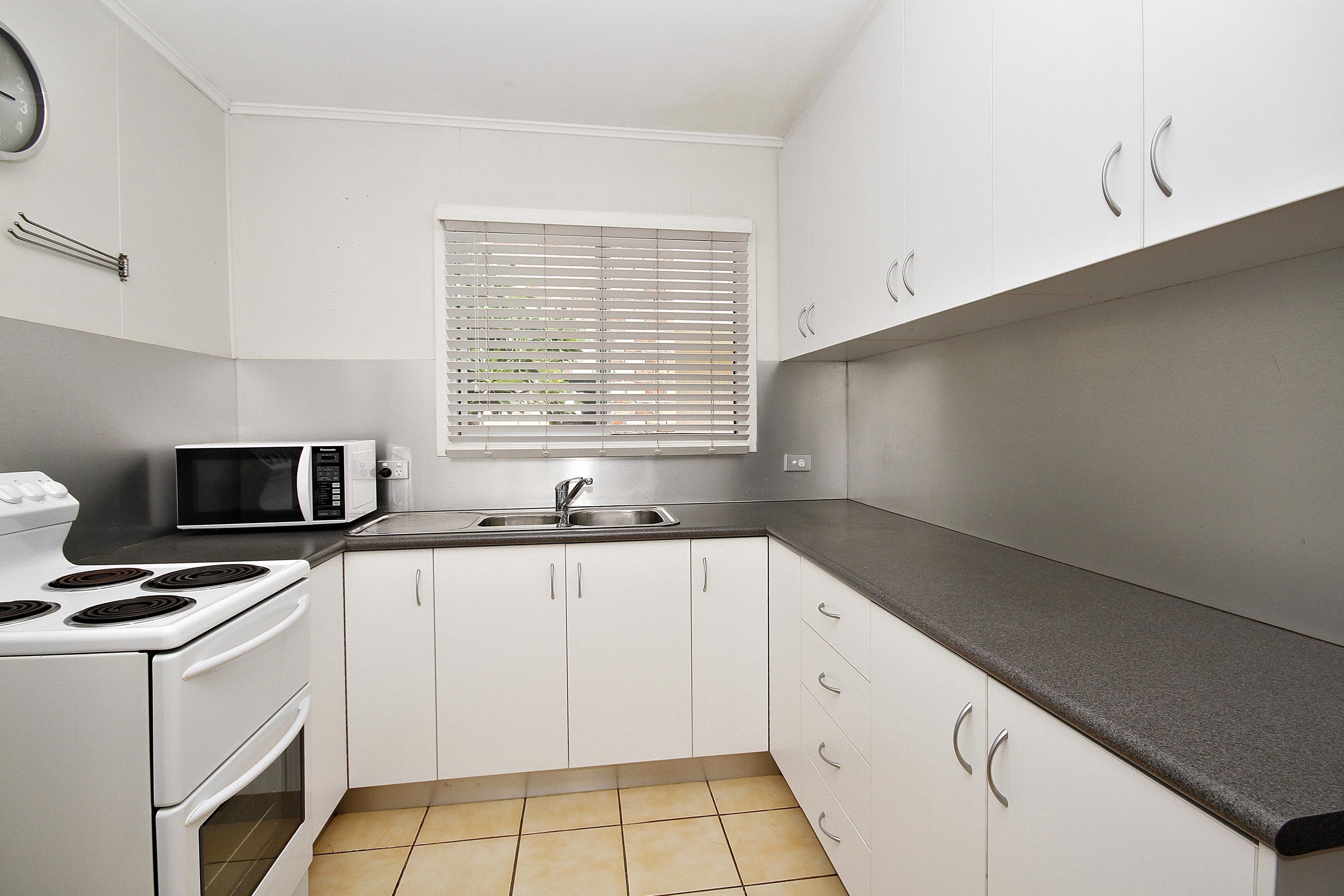 Kennedy Pde 11, Golden Beach