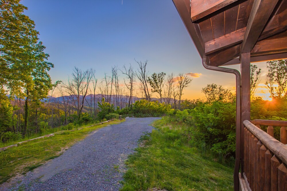 Family and Kid Friendly Cabin, Extra Clean and Sanitized between guests