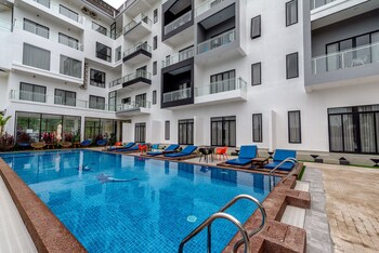 Phoenix Sea View Hotel