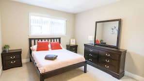 2 bedrooms, iron/ironing board, Internet, linens