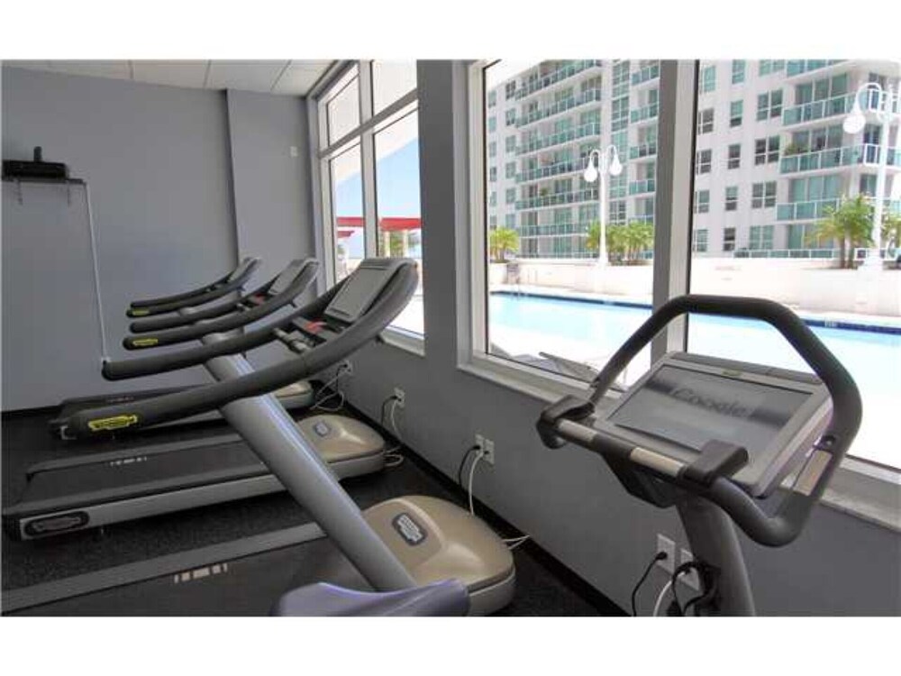 Huge 1  Bedroom 2 king beds Brickell