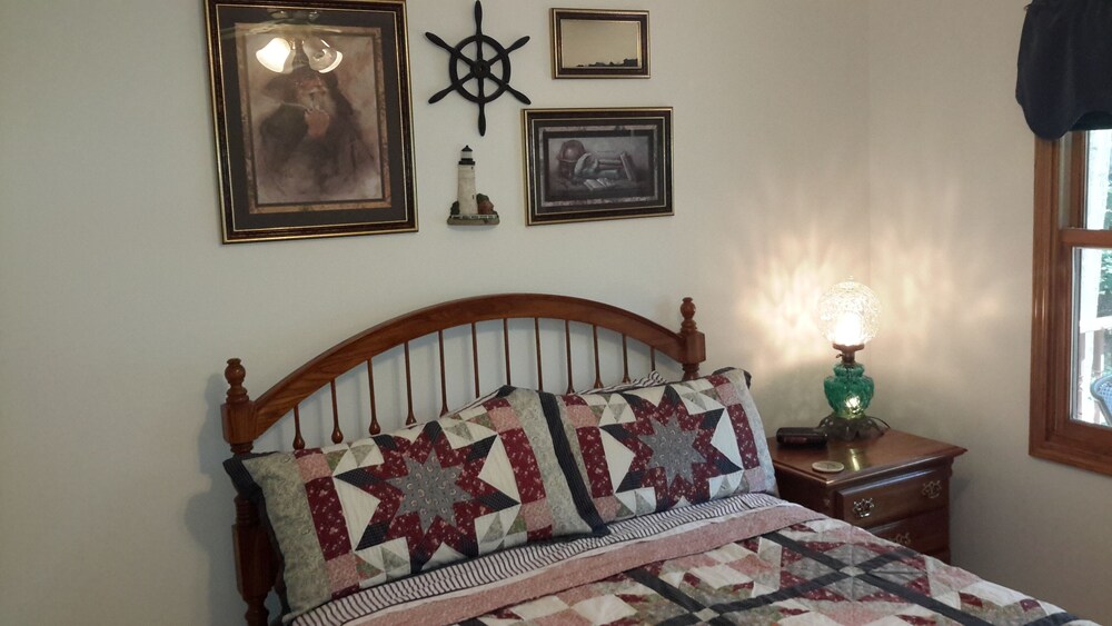 Upper Hamlin Lake All Seasons Cottage Mason County Vrbo