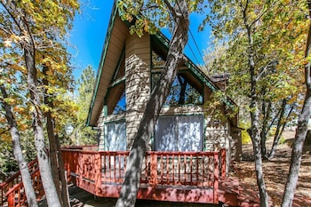 Take Time Out Relaxing 1 Br Central Cabin W Loft Big Bear Lake