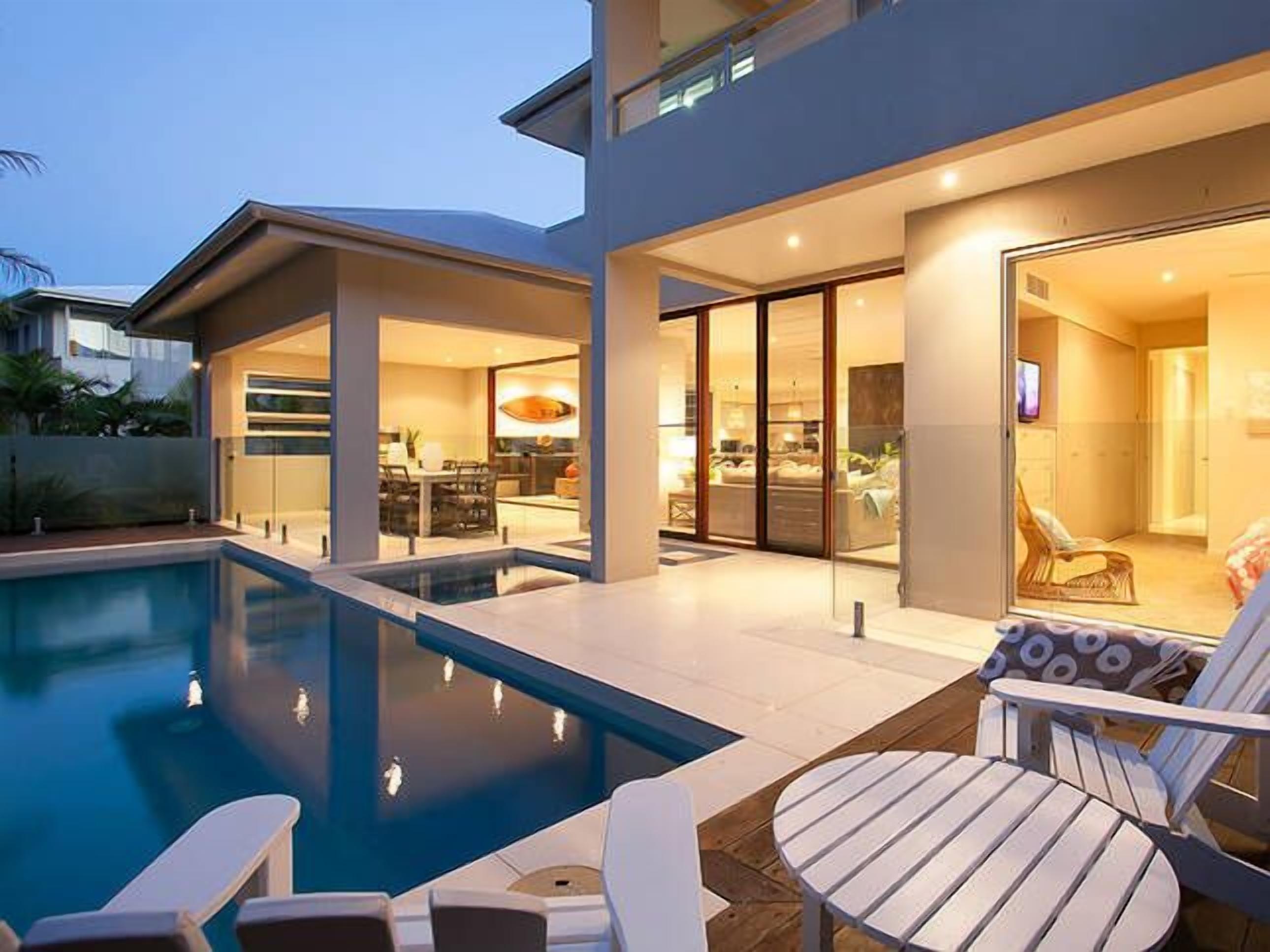 Sea-esta by Salty Stays