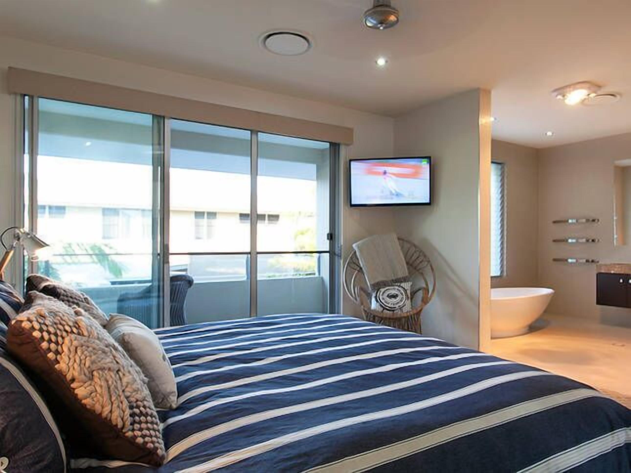 Sea-esta by Salty Stays