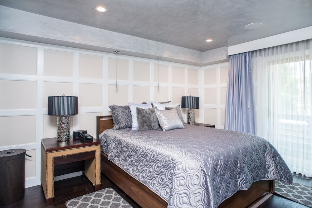 Point Loma Tennis Club Luxury Condo Remodeled with Designer Touches