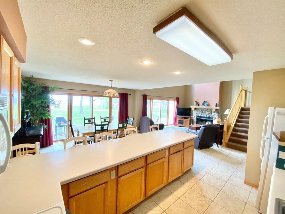 Izaty's Lake House Townhomes 413 on Lake Mille Lacs at Izaty's Resort