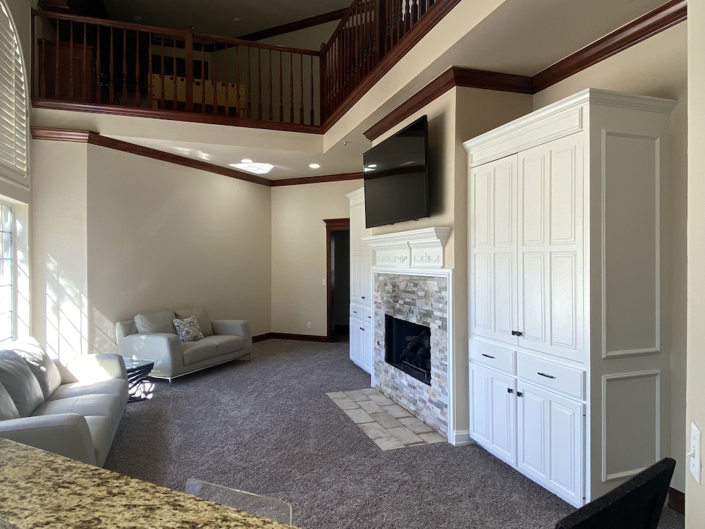 Spacious home near I-35 in Edmond