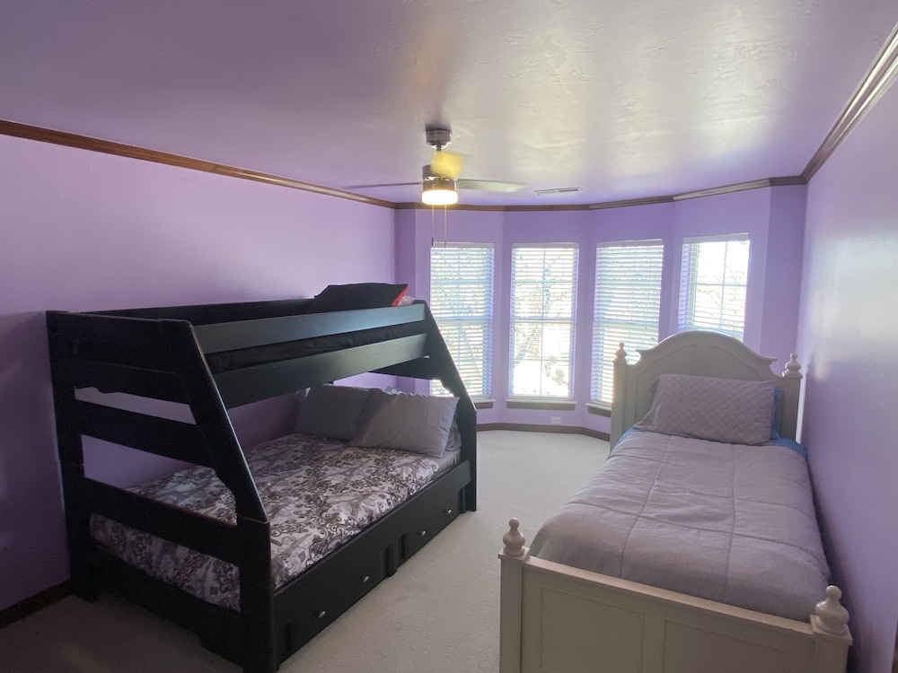 Spacious home near I-35 in Edmond