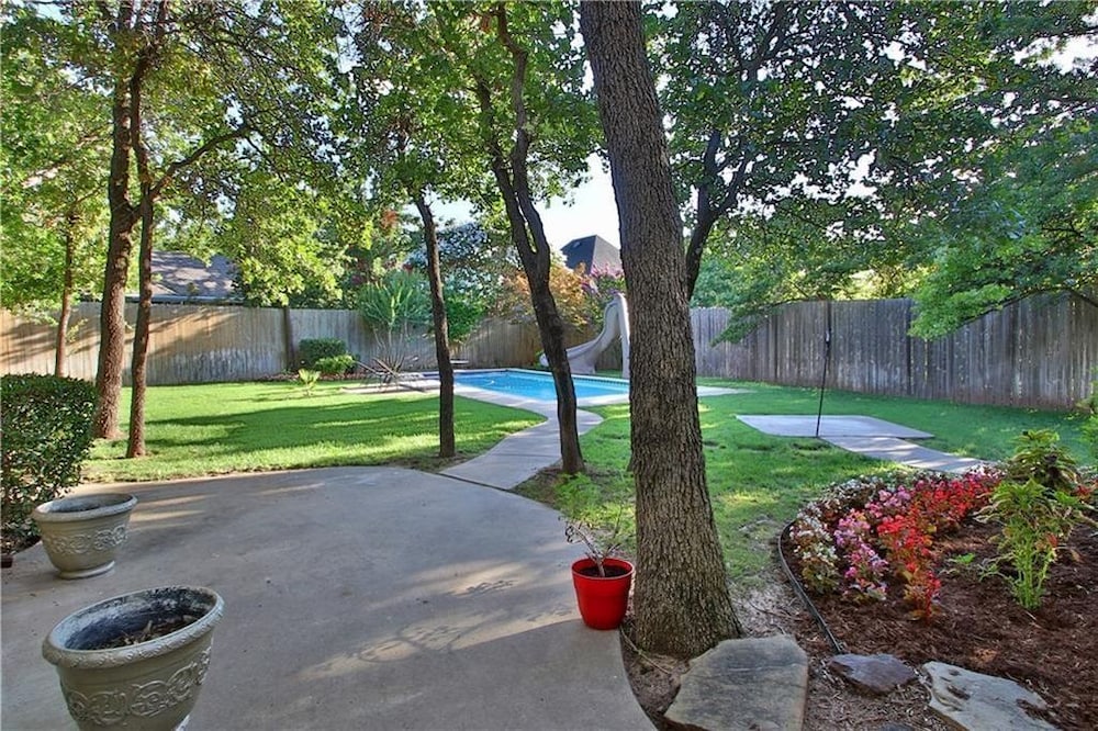 Spacious home near I-35 in Edmond