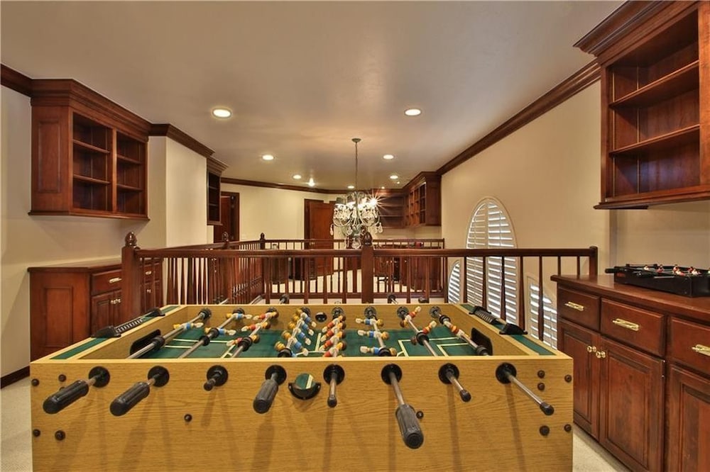 Spacious home near I-35 in Edmond