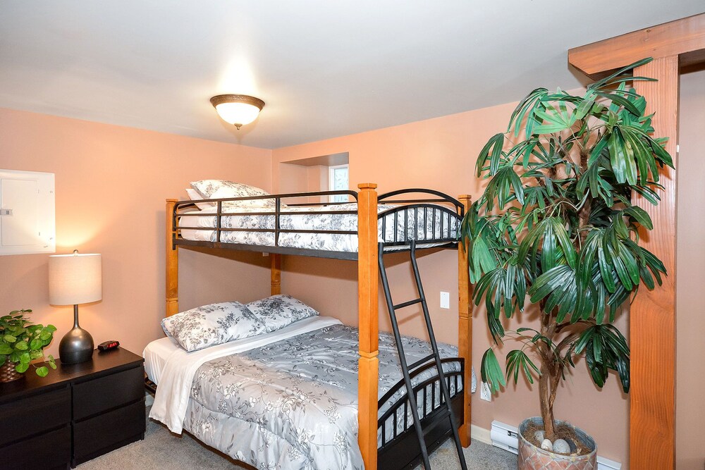 Cozy Cottage Style House In The Heart Of Lake Cowichan Lake Cowichan