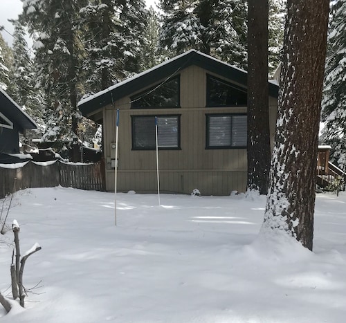 Walking Distance To The Lake Enjoy A Slice Of Tahoe And Kings