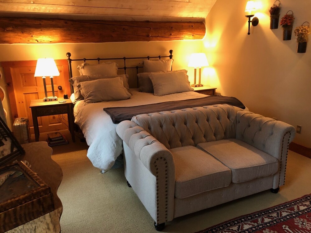 Luxury Quintessential Montana Retreat Ski and Fish! Big Sky Vrbo