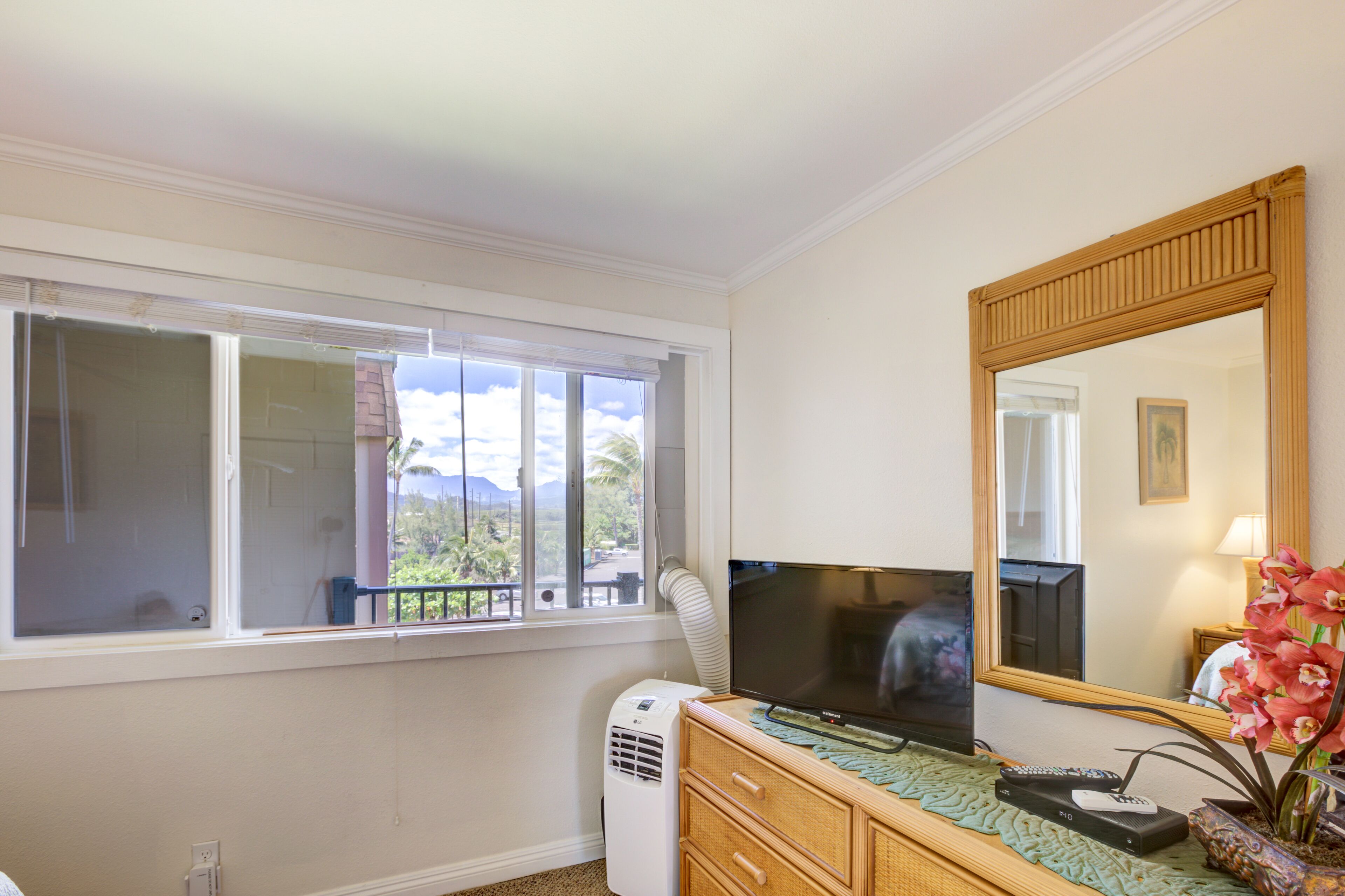 Beachfront Condo Top Floor in Kapaa, United States