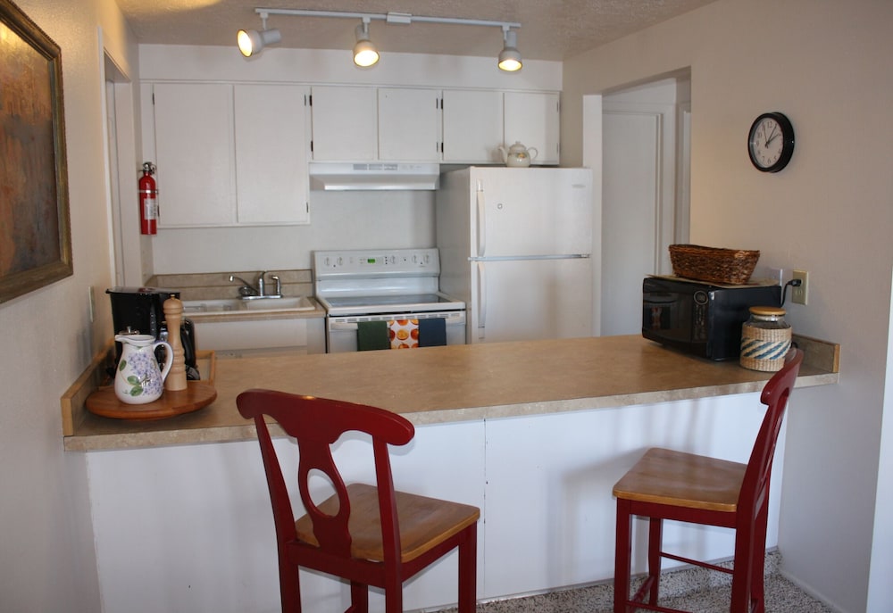 The River Cabin Hagerman, Idaho Picture Postcard Beautiful! in