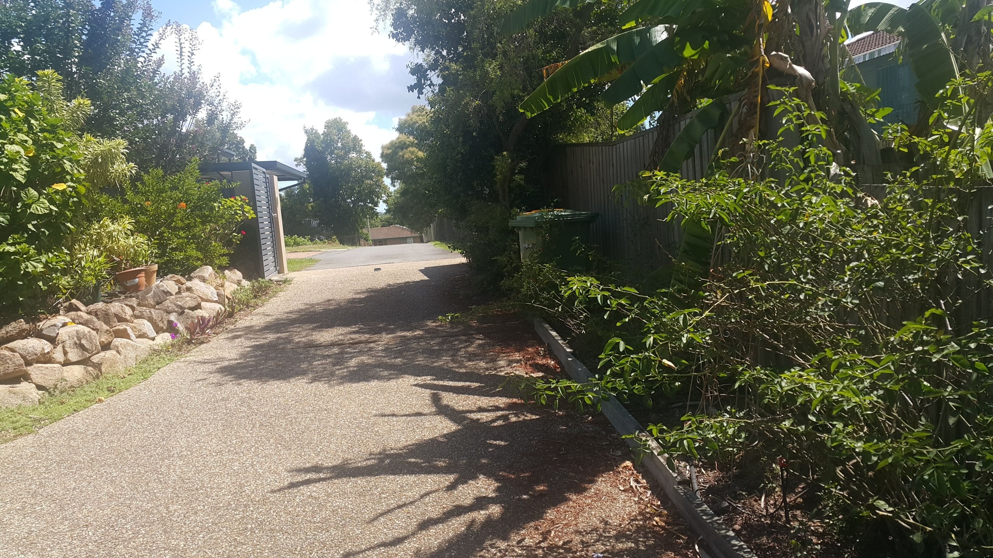 Comfortable Quiet and Secure Location Midway Between Brisbane CBD and Gold Coast