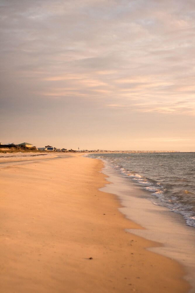 Best Beachfront Value on SGI! 4 BR/2 BA, Heated Pool, Spa and Awesome Reviews!