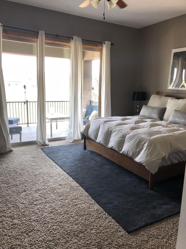 Luxury Home on Golf Course , Wedding, minutes from BYU, UVU, MTC, Ski