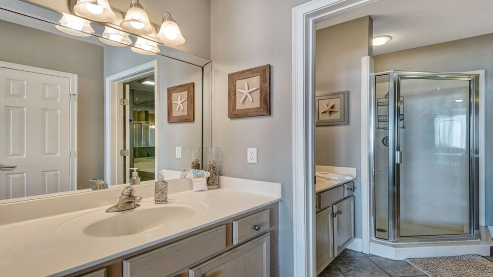 Luxury at it's finest! Penthouse unit overlooking the beautiful Gulf of Mexico!