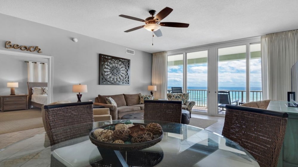 Luxury at it's finest! Penthouse unit overlooking the beautiful Gulf of Mexico!