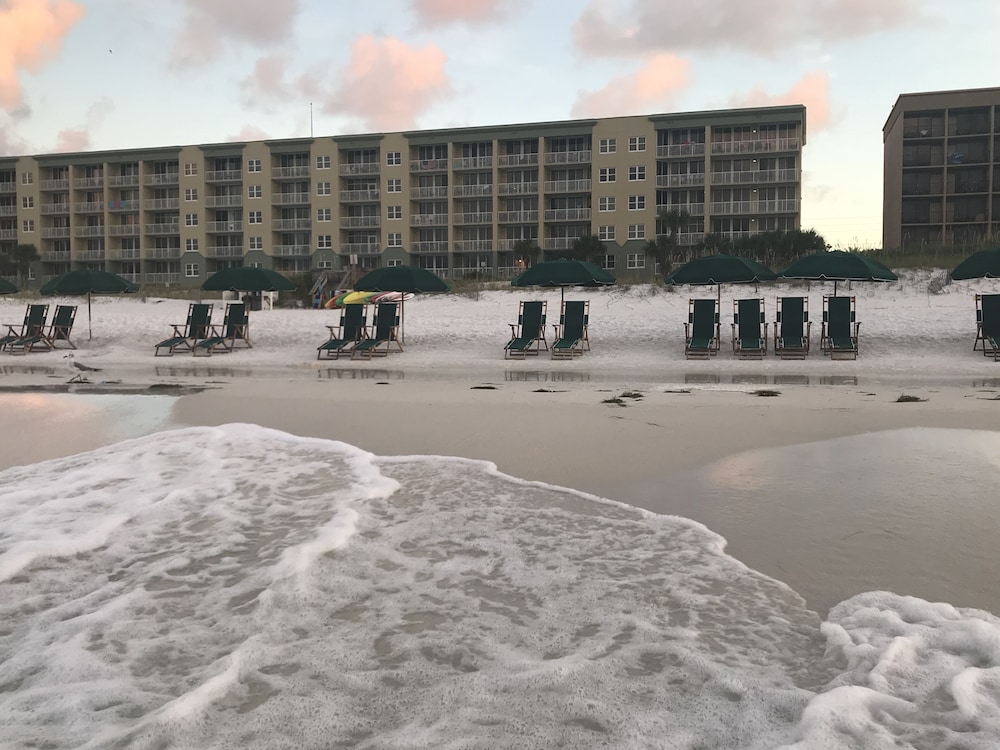 Luxury at it's finest! Penthouse unit overlooking the beautiful Gulf of Mexico!