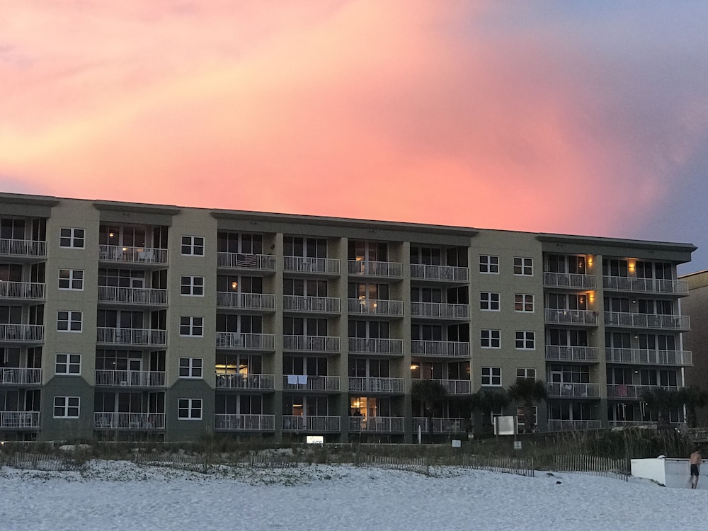 Luxury at it's finest! Penthouse unit overlooking the beautiful Gulf of Mexico!