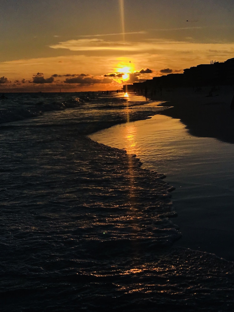 Luxury at it's finest! Penthouse unit overlooking the beautiful Gulf of Mexico!