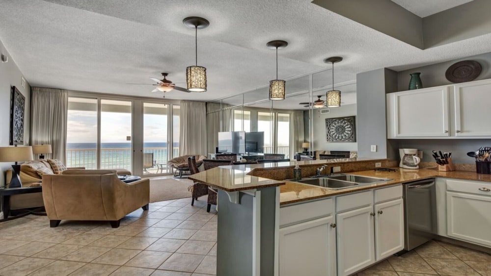 Luxury at it's finest! Penthouse unit overlooking the beautiful Gulf of Mexico!