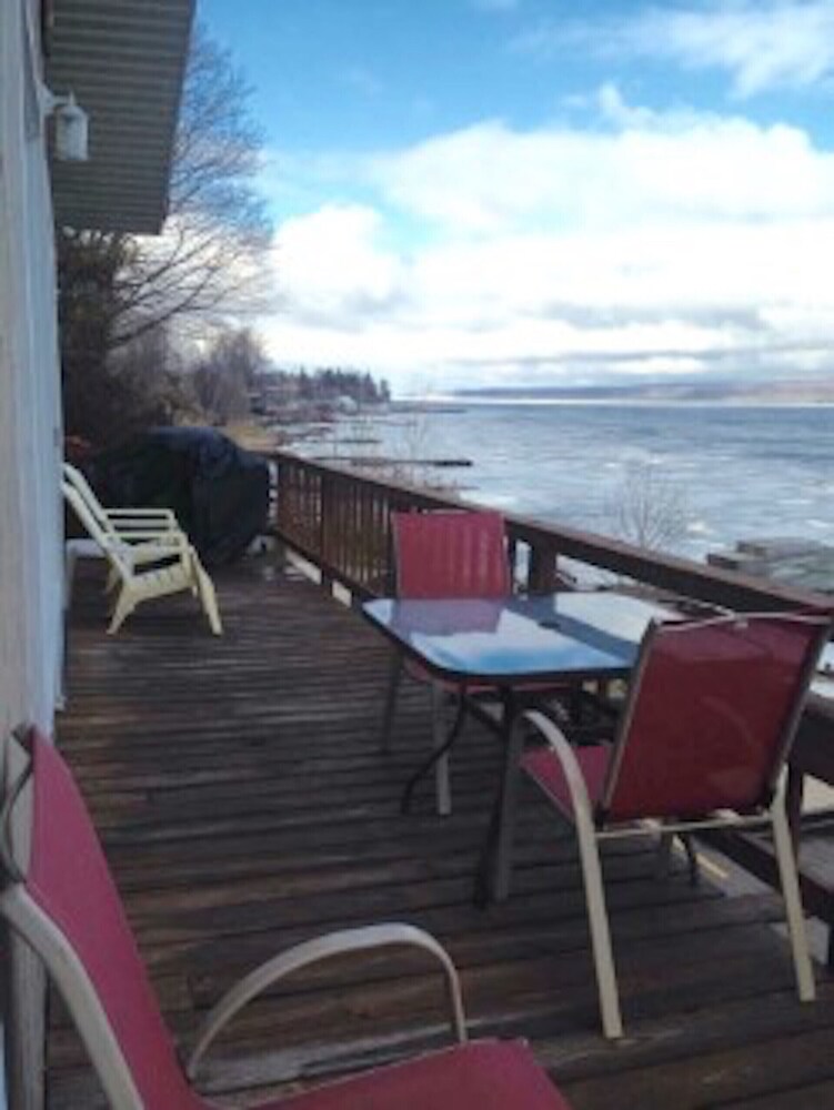 Lake Superior View Convenient In town Munising Vrbo