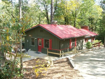 Red Creek Cabin Character Hot Tub King Massage Chair Wifi 2 Fp