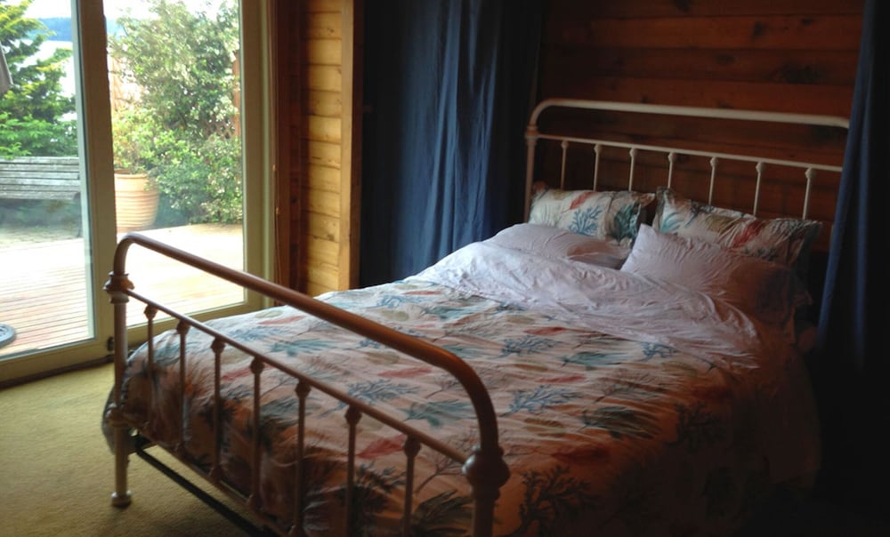 Camano Waterfront Beach Log Cabin Camano Island Vrbo