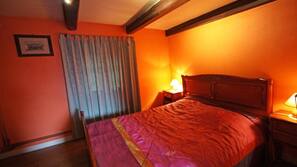 1 chambre, fer et planche à repasser, accès Internet