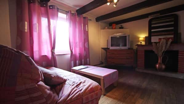 1 chambre, fer et planche à repasser, accès Internet