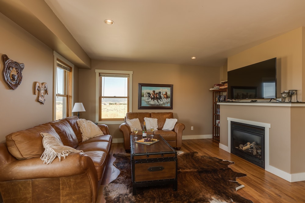 Amazingly  Beautiful  Large Teton Valley Home