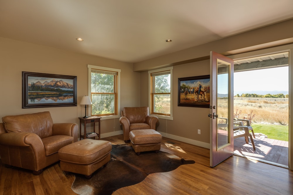 Amazingly  Beautiful  Large Teton Valley Home